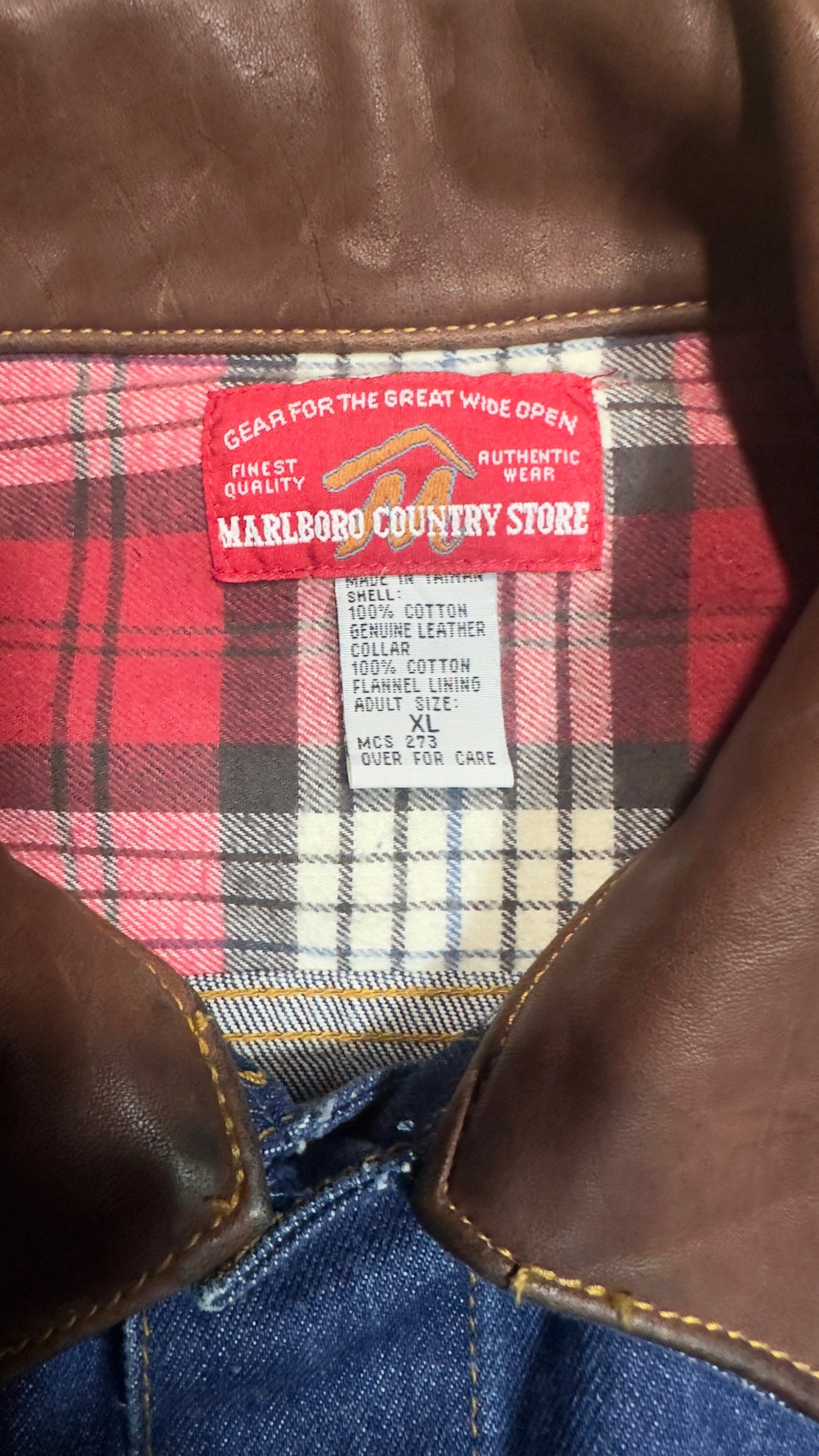 Marlboro Country Store Denim Jacket Vintage 90s / Leather Collar & Flannel Lining