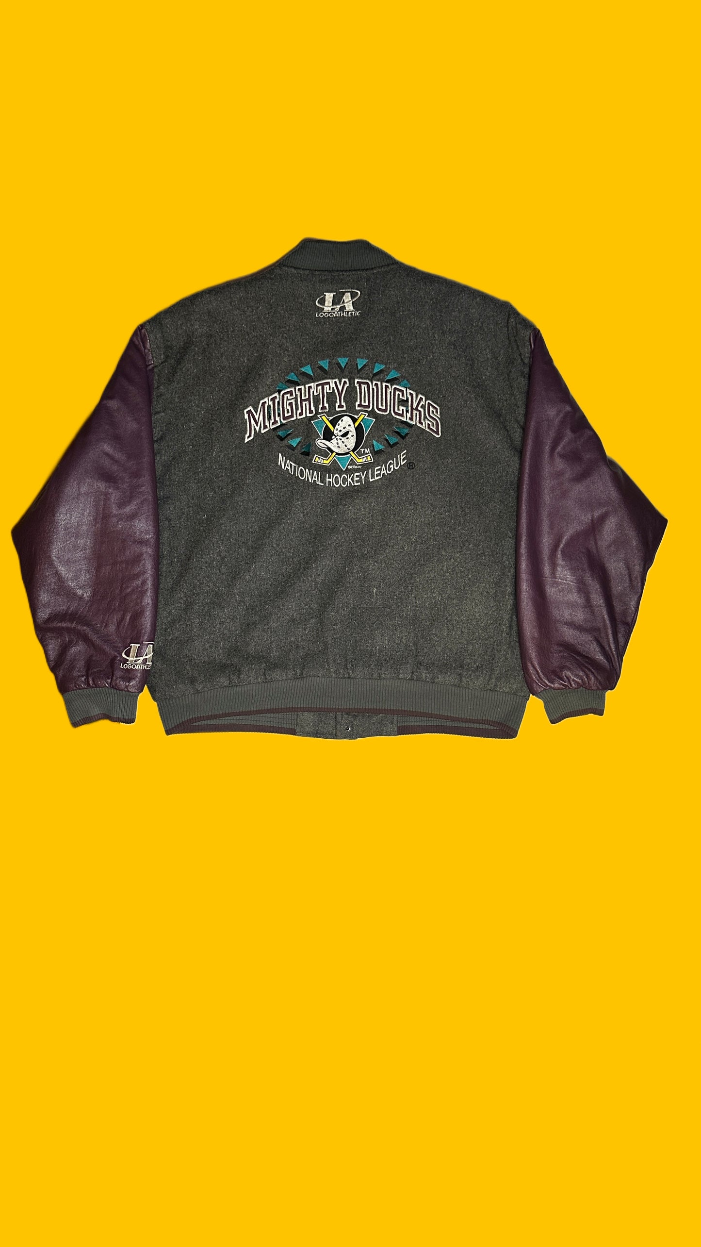 Logo 7 Mighty Ducks Letterman