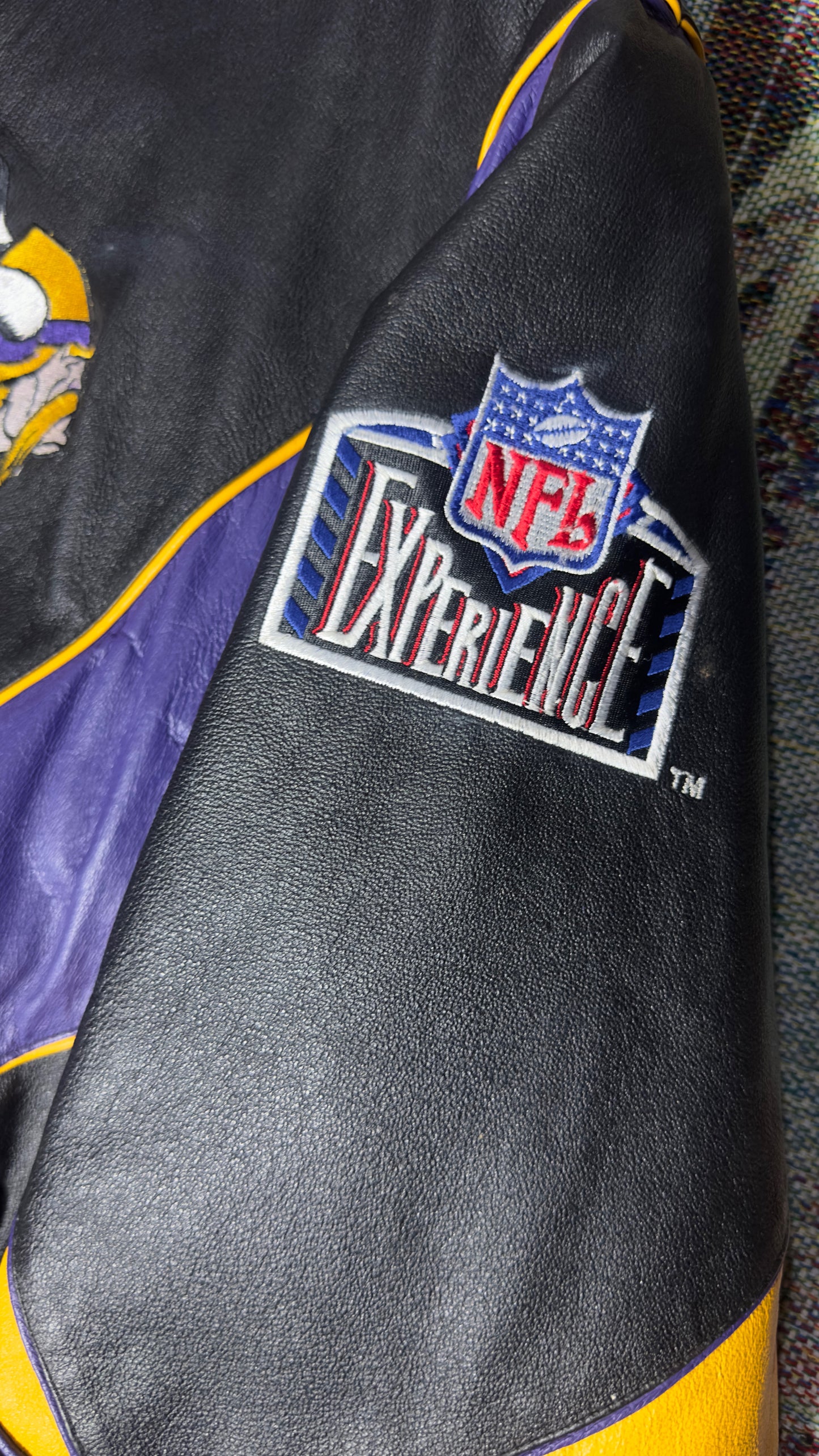 Minnesota Vikings Leather Pro Player (NFL Experience)